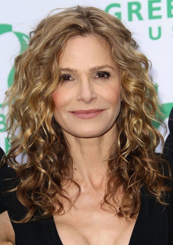 Get a real sense of how this long layers cut looks from all angles. Check out th...