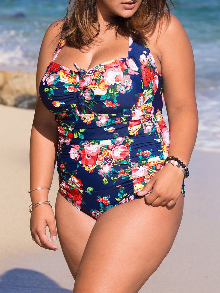 Mollige im bikini