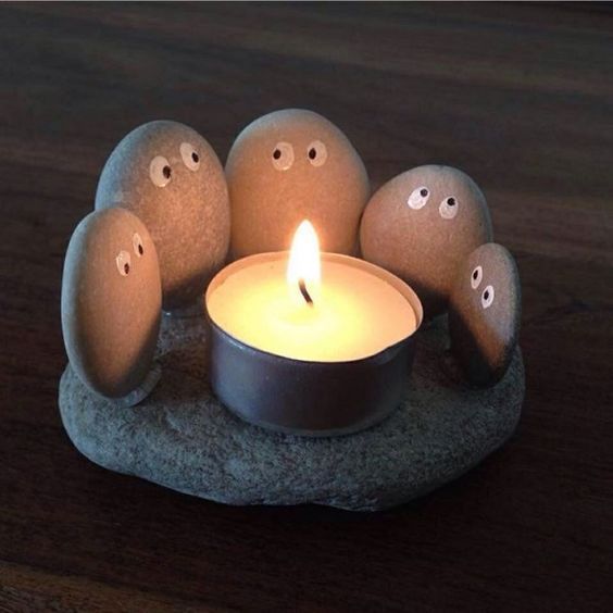 DIY Craft: School Holidays are here and if you need a few ideas to keep the kids entertained, you'll find something for all ages here. DIY Craft: School Holidays are here and if you need a few ideas to keep the kids entertained, you'll find something for all ages here.
