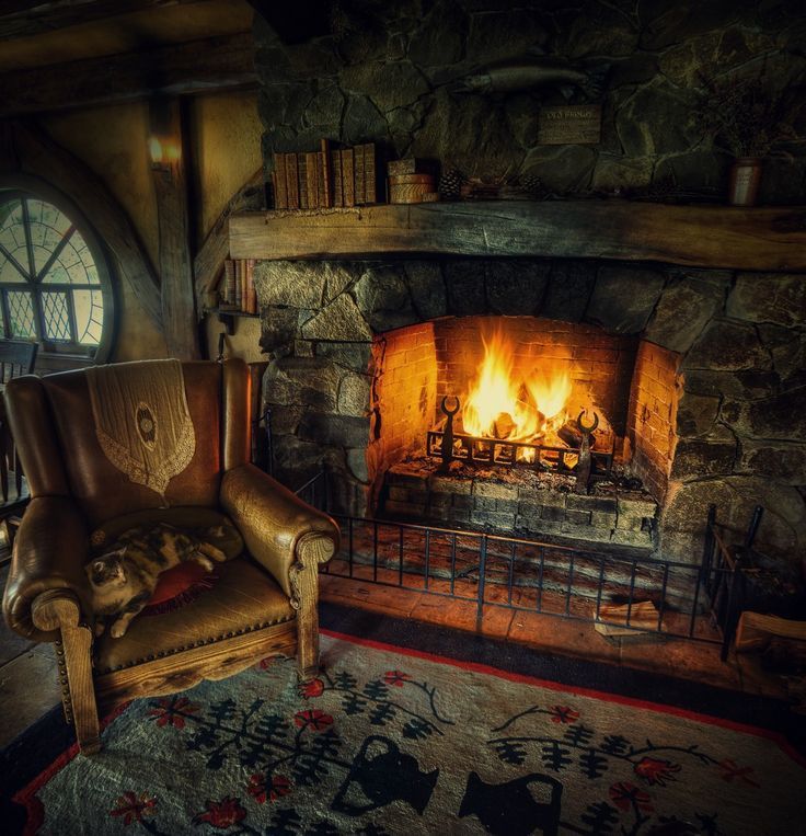 Best 25+ Cabin fireplace ideas on Pinterest | Mountain homes Timber homes and Rustic homes
