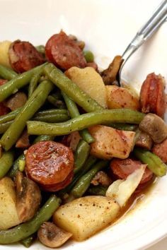 Slow Cooker Cajun Sausage, Potatoes and Green Beans--an easy one pot meal of caj...