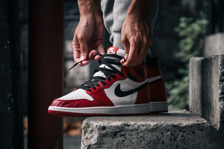 Jordan 1 Chicago Low On Feet Off 76