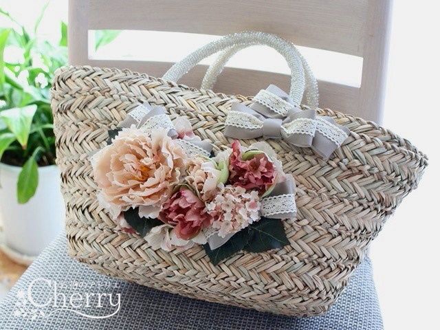 母の日 カゴバッグ 控えめカラーが大人可愛い花カゴバッグ ハンドメイド バッグアクセサリー フェルトフラワー