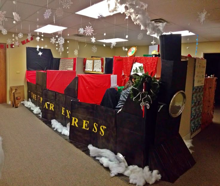For This Years Annual Christmas Contest In Our Office My Coworkers For This Years Annual Christmas Contest In Our Office My Coworkers Decorated Their Cubicles To Look Like The Train From Decoration Ideas