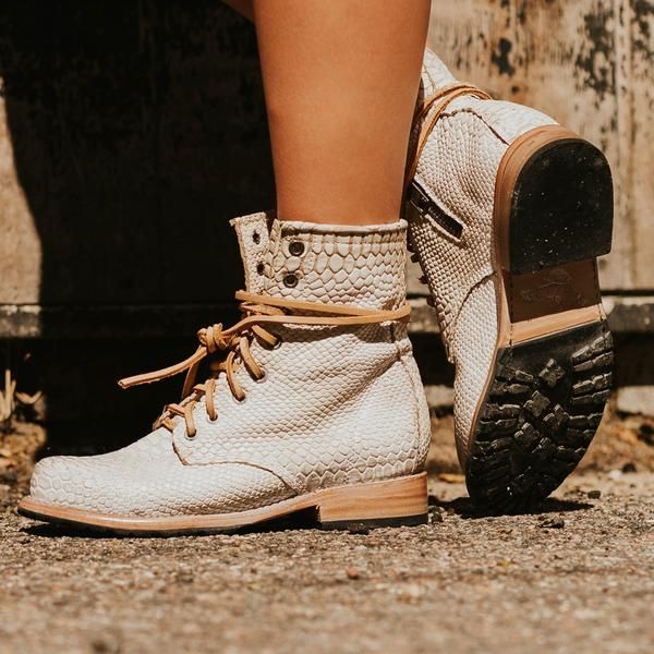 New Casual Women Shoes Leather Winter Hot Short Tube Martin Boots Fashion