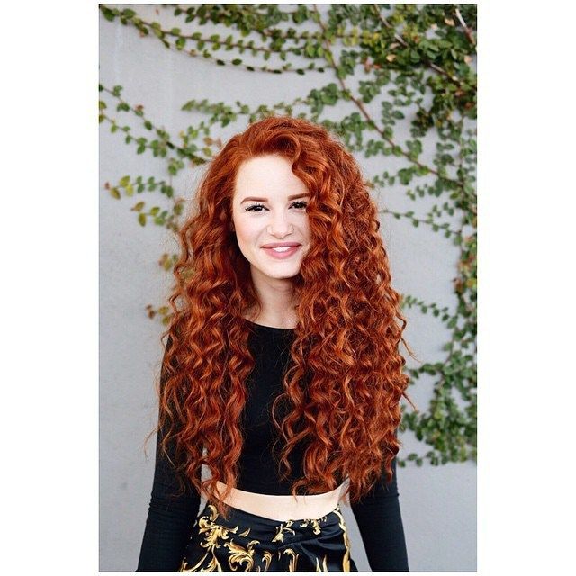 Eliza McGraw 41d6b07e3da5ae40a3a692d7255d6eab--curly-red-hair-hair-medium