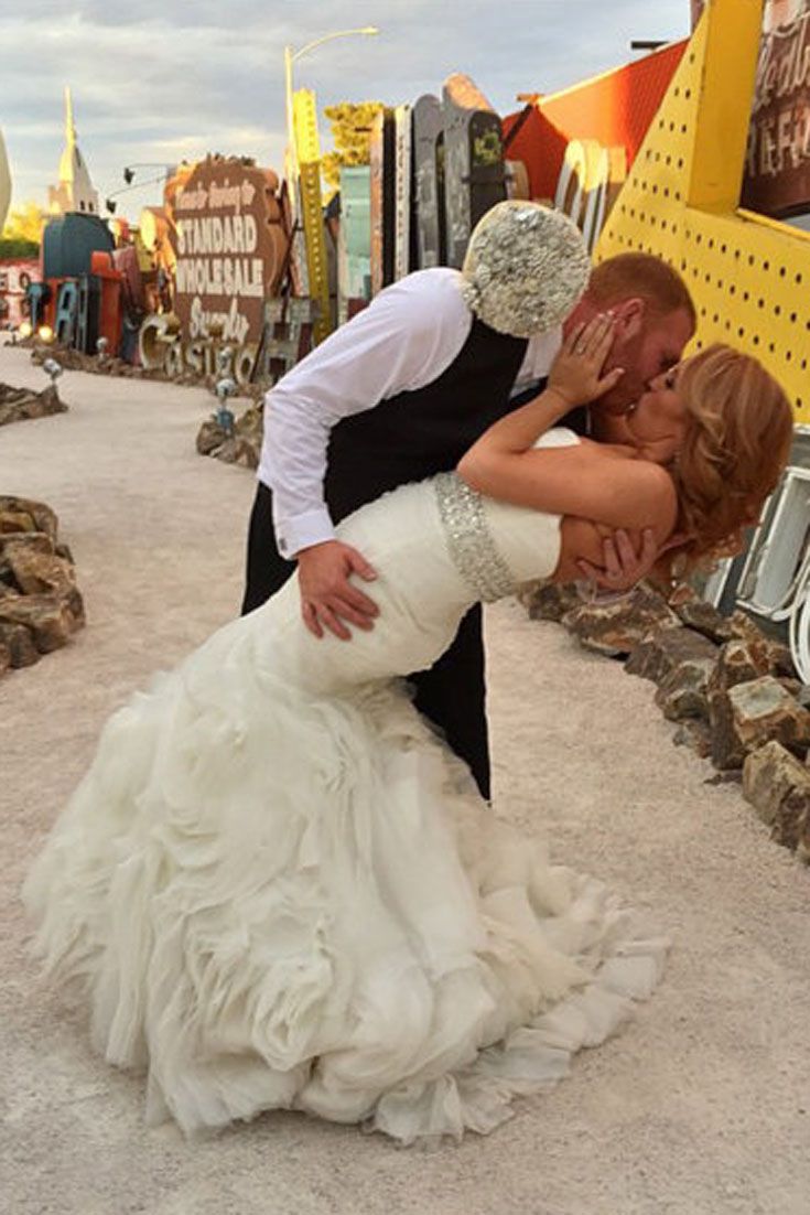 Pin By Ksenialu On Brooch Bouquet Mermaid Wedding Dress Wedding