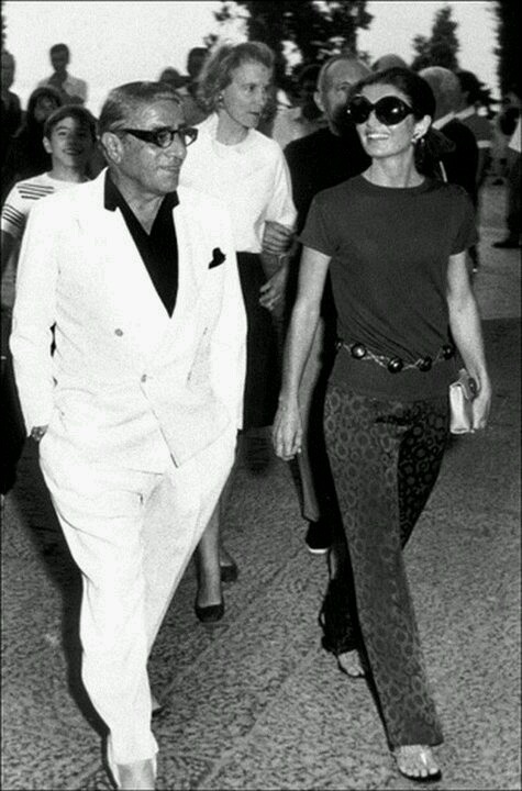 the life and death of jacquiline bouvier kennedy onassis An excerpt from jacqueline bouvier kennedy onassis: a life during the summer of 1929, america was dancing on an economic volcano, but east hampton's summer denizens were blissfully high-stepping the charleston and the black bottom at merry weekend parties. the life and death of jacquiline bouvier kennedy onassis An excerpt from jacqueline bouvier kennedy onassis: a life during the summer of 1929, america was dancing on an economic volcano, but east hampton's summer denizens were blissfully high-stepping the charleston and the black bottom at merry weekend parties.