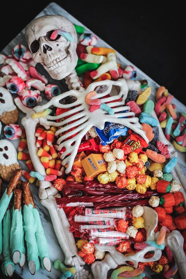 How to Make a Skeleton Party Platter | eHow.com | Halloween food for