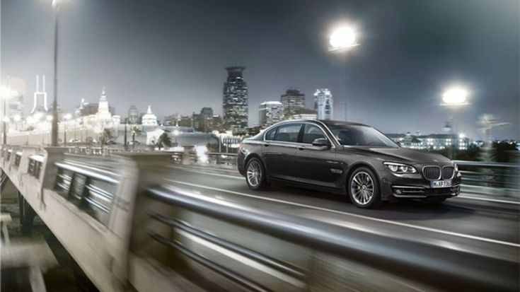 JFK Airport Limousine Service Luxury car rental, Party bus rental JFK Airport Limousine Service Luxury car rental, Party bus rental