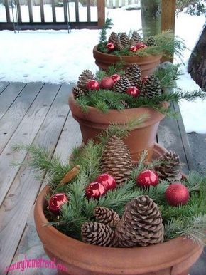 DIY Weihnachtsdeko Bastelideen mit Tannenzapfen-Gartendeko