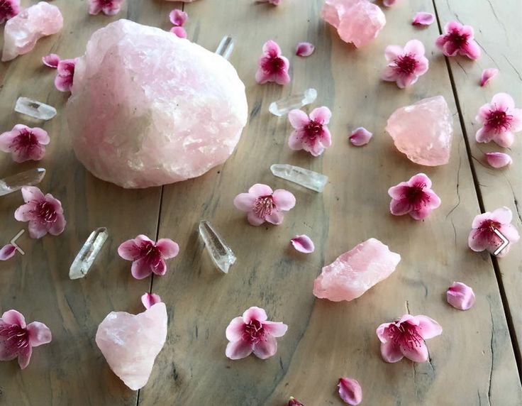 Apply feng shui love tips in your home and see what a difference feng shui can m...