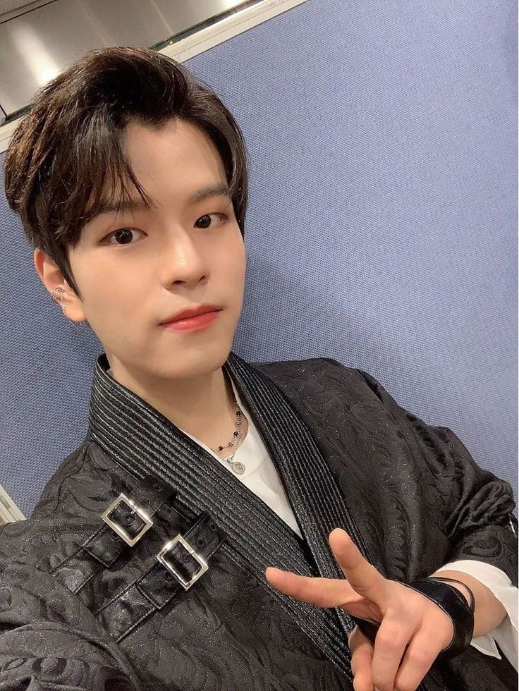 Stray Kids Global on X | Stray kids seungmin, Kids, Stray Stray Kids Global on X | Stray kids seungmin, Kids, Stray