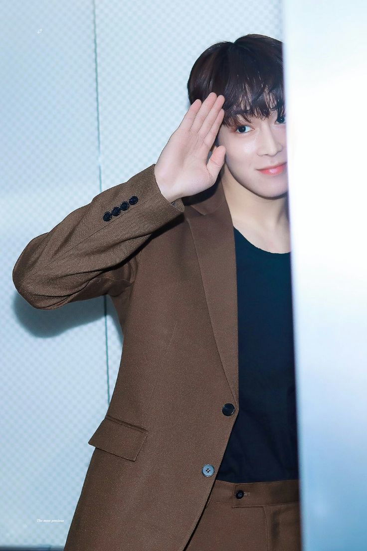 pin by syyuu on dawon lee sanghyuk 2020 sf9 walking meme bias pin by syyuu on dawon lee sanghyuk 2020 sf9 walking meme bias