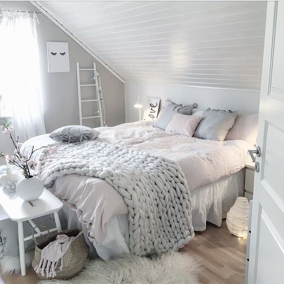 45 Cozy Teen Girl Bedroom Design Trends for 2019 - Page 35 of 45
