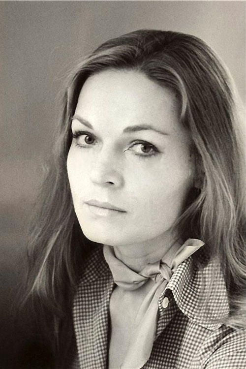 Lyudmila Chursina Sovetskaya I Rossijskaya Aktrisa Teatra I Kino Narodnaya Artistka Sssr Beautiful Russian Women Heroine Inspiration Movie Stars