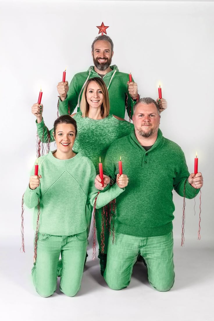 Pin auf Weihnachten Weihnachtskarte foto ideen, Lustige weihnachtsfotos, Weihnachtskarten mit foto