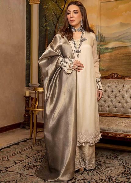 Magic Hour Pakistani Women Dresses Designer Outfits Woman Fashion magic-hour-pakistani-women-dresses-designer-outfits-woman-fashion