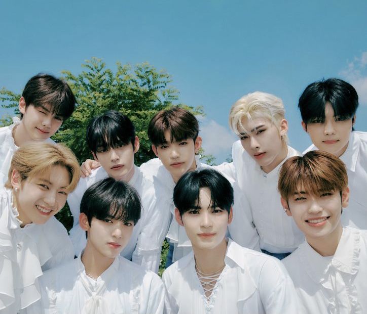 zb1 zerobaseone ot9 | Kpop, Group photos, Photo cards