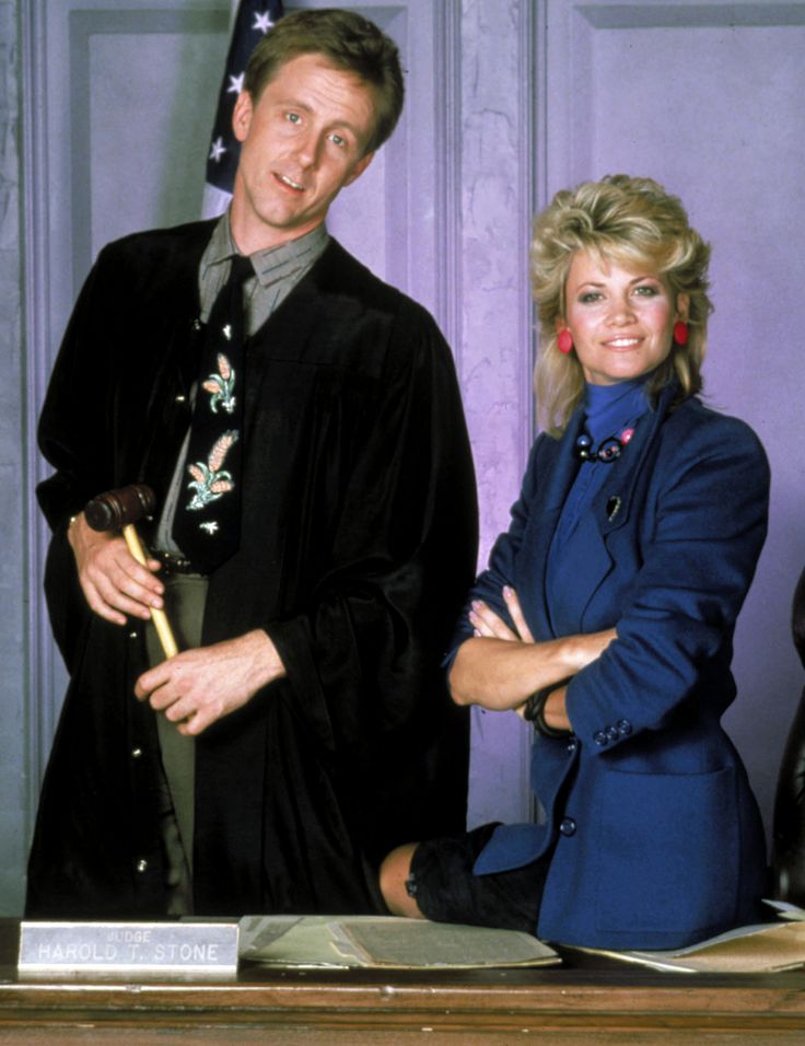 Harry Anderson's 'Night Court' costars are 'devastated ...