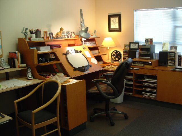 53 Best Art Studios Images On Pinterest Artist Animation Studio Stuff For Students Purchasing An Desk Or Lightbox