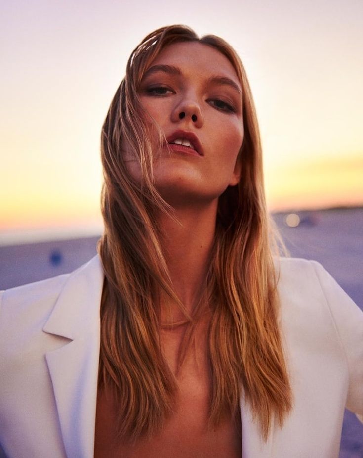 Pin by erp visions on karlie | Karlie kloss, Italian fashion brands