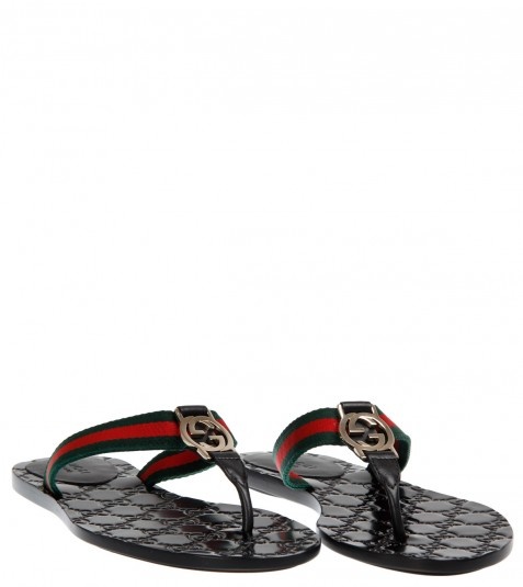 getting-fucked-in-her-flip-flops