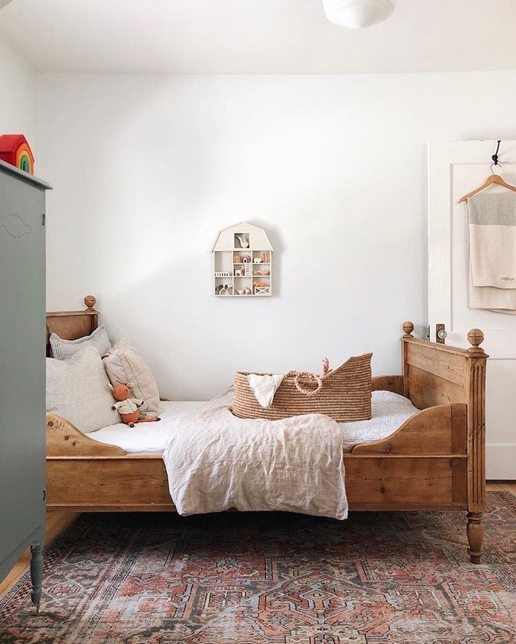 So Simple And Beautiful Meuble Chambre A Coucher Chambre Enfant