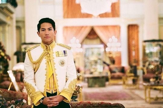 Pin on Disney Princess Disney princes, Real life disney characters, Disney