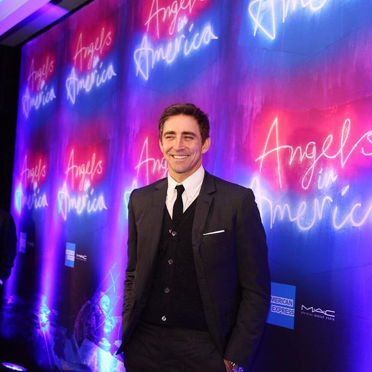 Pin by Olivier O V on Lee Pace Part VIII Lee pace, Neon signs, Montage