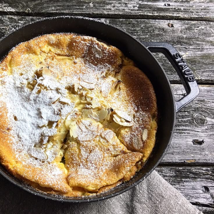Duftender Quark-Auflauf mit Äpfeln und knusprigen Mandeln, supereinfach und sch...