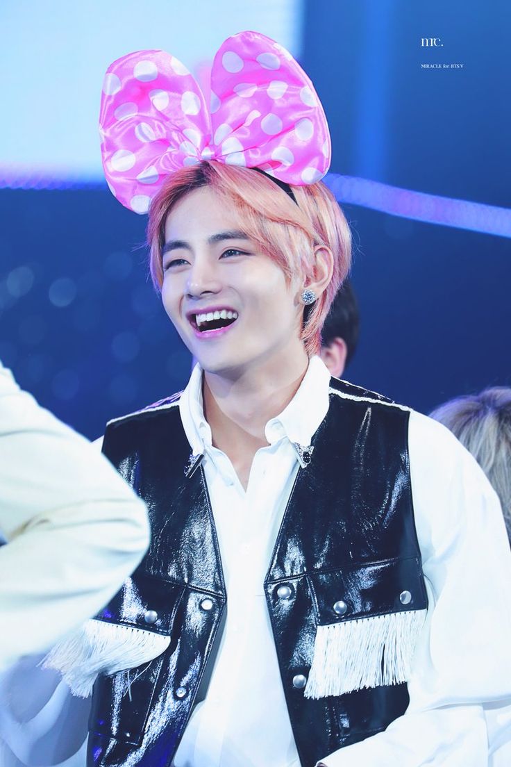 Happy ππ’π«ππ‘πππ² #V ππππππ #HAPPYVDAY | Fotos, Taehyung, Bts