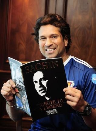 Sachin tendulkar fancy dress competition image is real or fake Sachin tendulkar fancy dress competition image is real or fake