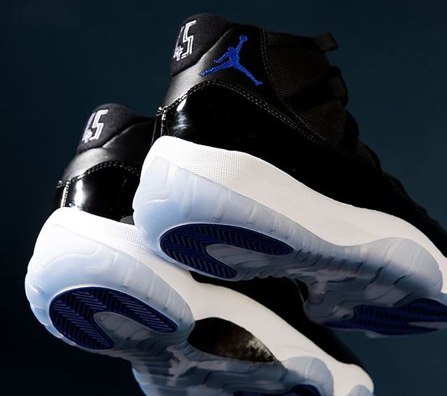 Air Jordan 11 Retro Space Jam Size Man Precio 289 Spain Portugal Envíos Gratis A Partir De 70 Www Loversneakers Com Love Air Jordans Sneakers Jordan 11