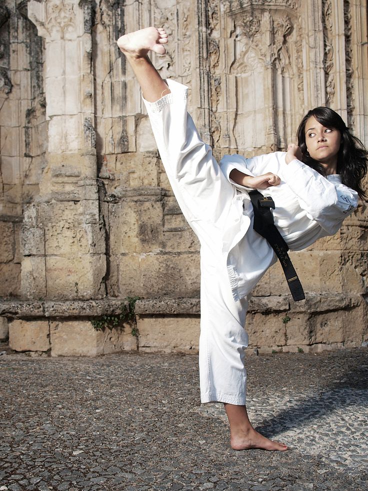 Asian girls of kung fu