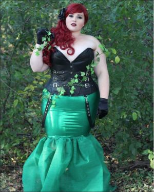 diy style for creative fashionistas sarah raepoison ivy costumesplus size halloweengirl - Halloween Costume Plus Size Ideas diy style for creative fashionistas sarah raepoison ivy costumesplus size halloweengirl - Halloween Costume Plus Size Ideas
