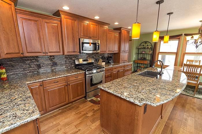 Kitchen Countertop Ideas With Maple Cabinets Kitchen Countertop Ideas With Maple Cabinets