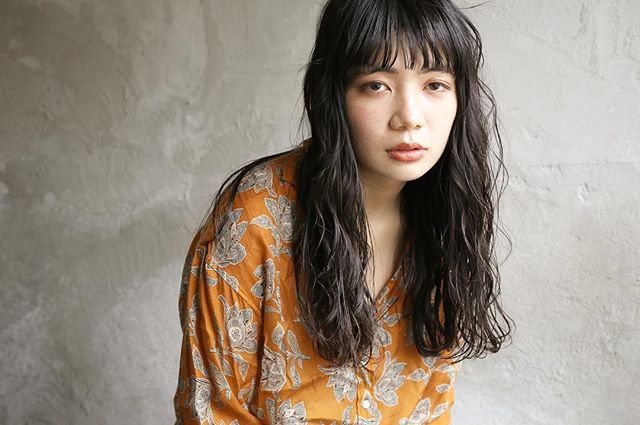 ぱっつん前髪 アレンジ大特集 レングス別におすすめスタイルをご紹介 Folk ぱっつん前髪 冬のヘアスタイル パーマ ぱっつん前髪 アレンジ大特集 レングス別におすすめスタイルをご紹介 Folk ぱっつん前髪 冬のヘアスタイル パーマ
