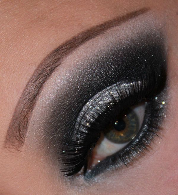 Angie M.'s (AngieMakeUpArt) Photo | Silver smokey eye, Silver smoky eye
