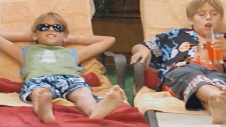 Sweet Life Of Zack And Cody Theme Song The Suite Life Of Zack & Cody; Theme Song (Season 1) | Theme song