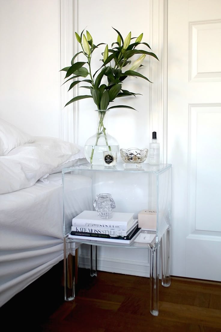 Best 25 Minimalist Bedside Tables Ideas On Pinterest Night Best 25 Minimalist Bedside Tables Ideas On Pinterest Night