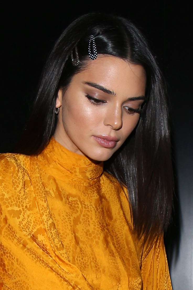 5 Hair Clips Like Kendall Jenner’s That Could Save Any Bad Hair Day
