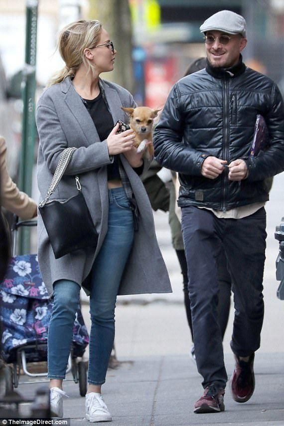 Jennifer Lawrence New York City December 20 2017 Star Style Jennifer Lawrence New York City