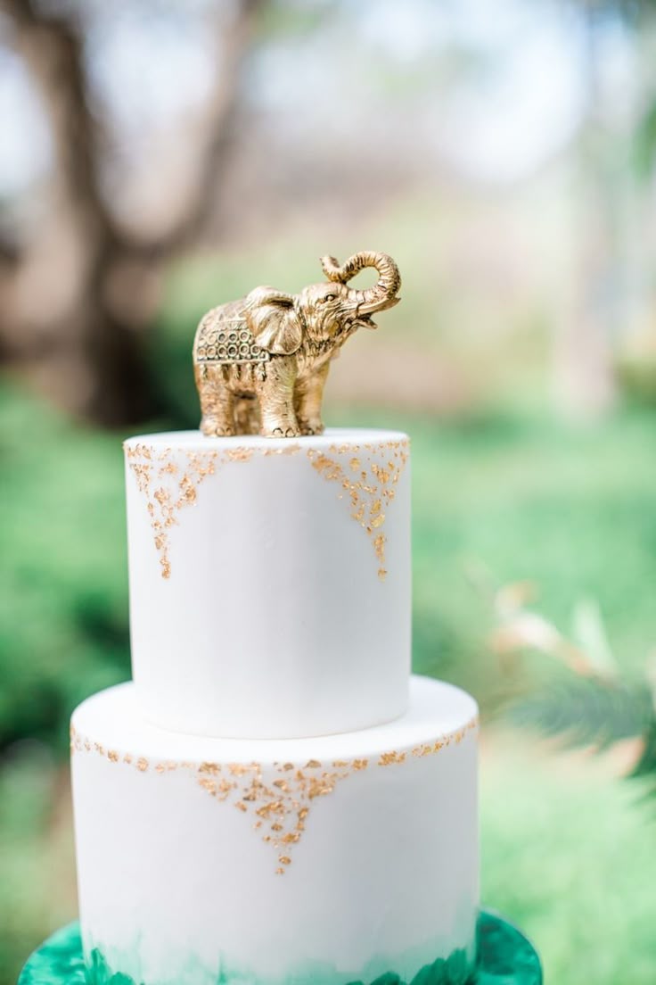 Best 25 Elephant Cake Toppers Ideas On Pinterest Fondant Colorful Boho Wedding Inspiration For The World Traveler Elephant Cake Toplephant