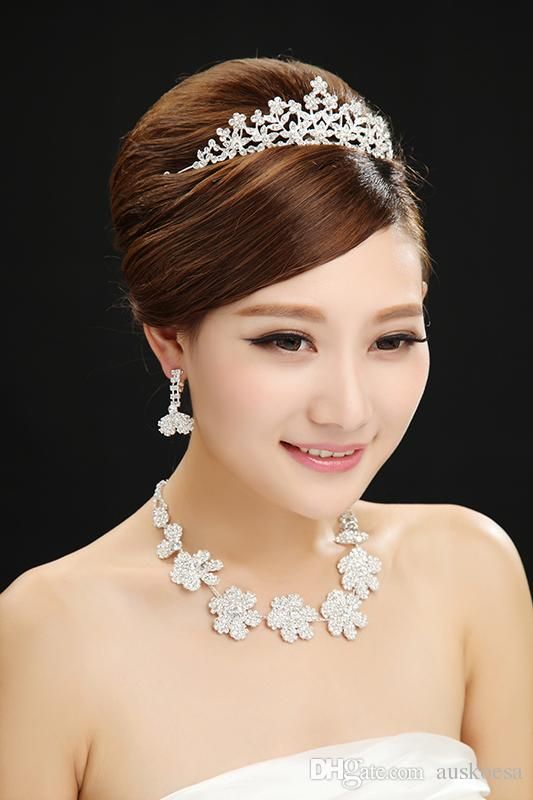 64 Best Wedding Accessories Images On Pinterest Bolero Jacket Whole Bridal Accessories 2017 Elegant Hair Pieces Crown Earring Necklace Flower Pattern Crystal