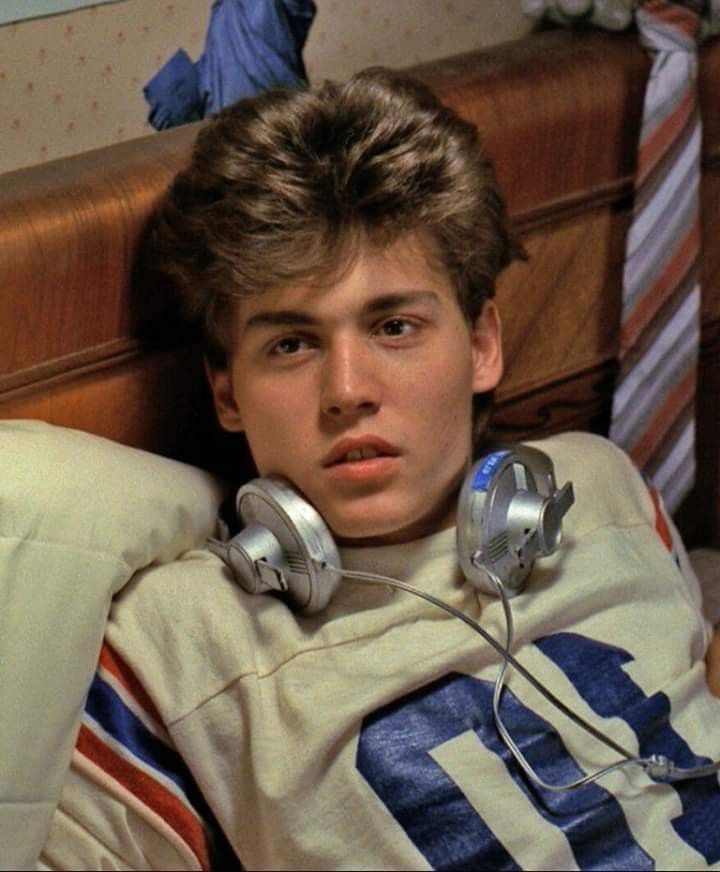 A Nightmare On Elm Street Johnny Depp Age Johnny Depp in A Nightmare on Elm Street (1984) Johnny Depp Joven, 90s