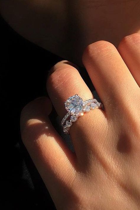 #WeddingRings img