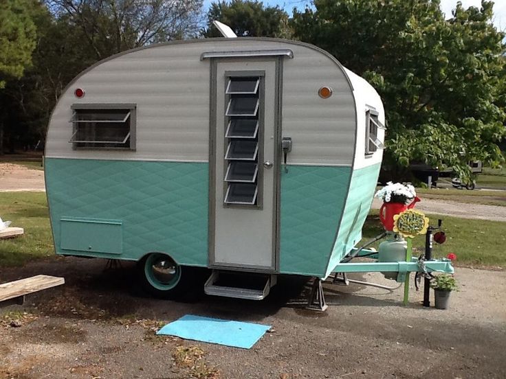 1965 Arrow Little Chief Love The Louvered Windows On Door Retro CampersVintage CampersHappy CaravansCustom TrailersCamper 1965 Arrow Little Chief Love The Louvered Windows On Door Retro CampersVintage CampersHappy CaravansCustom TrailersCamper
