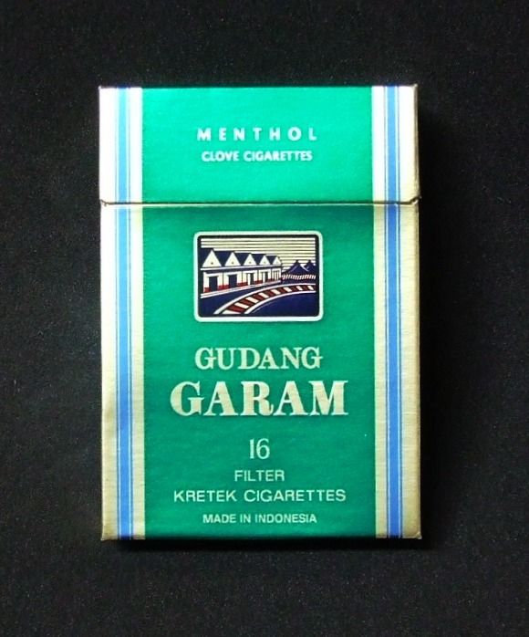 Embalagem de Gudang  Garam Menthol Cloves Cigarro 