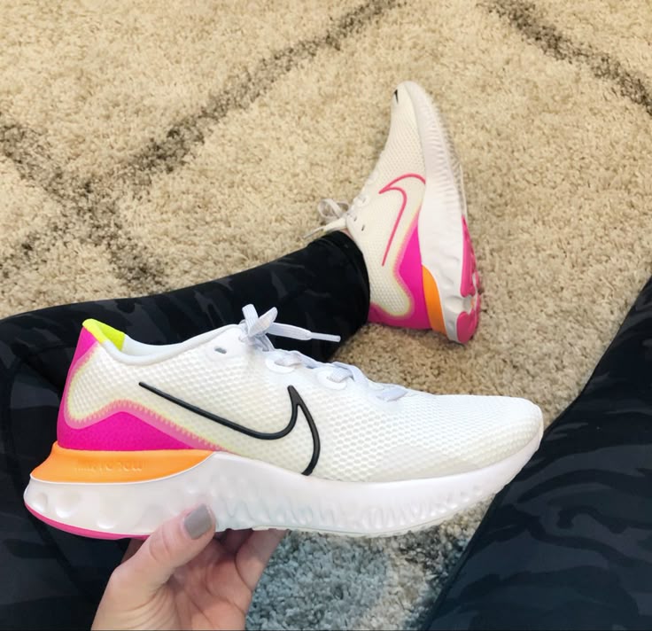Bright nike hotsell running shoes